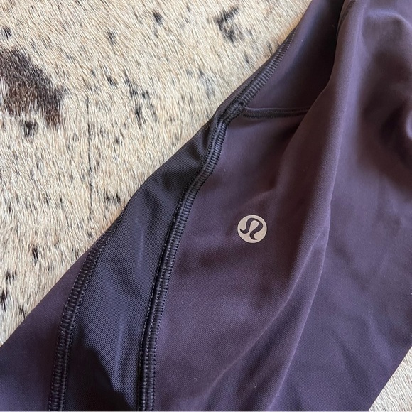 LULULEMON Pace Perfect Crop Legging Pants In Boysenberry Size 4 - Picture 10 of 11
